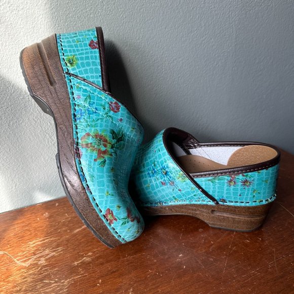 DANSKO Professional Clog turquoise floral snakeskin size 37 (US 6.5-7) - Picture 3 of 11